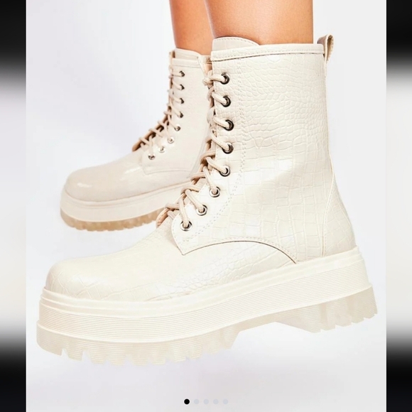 Azalea Wang Shoes - AZALEA WANG You're So Dramatic Combat Boots Crocodile Design Platform Sole Size9